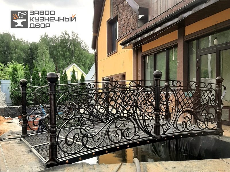 Кованые мостики на заказ с художественной ковкой Кованые мостики на заказ с художественной ковкой
